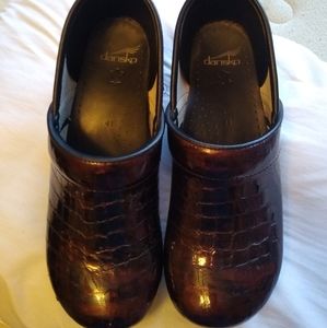 Dansko size 41 burgundy crocodile clogs
